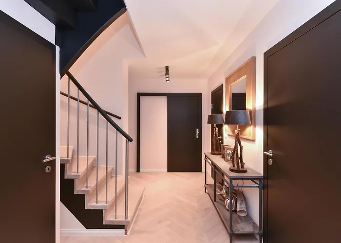 Penthouse Mountain And View, Terrace, Aircondition, Incl Summer Card * Τσελ αμ Ζέε